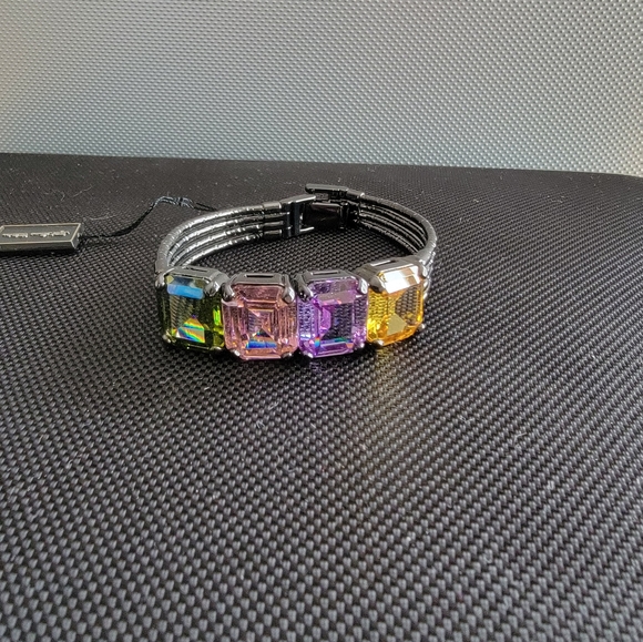 Fifth Avenue Bracelet - Picture 3 of 5